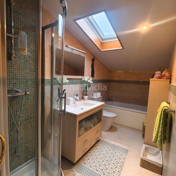 Foto 39f33855-d3e7-4473-b008-44de98c62b94. Xalet amb xemeneia calefacció aparcament a Pastoriza Arteixo