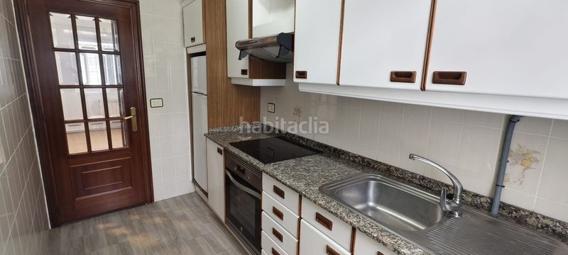 Foto b3d2f373-71ca-47cb-a264-fe5dd2f8c637. Pis amb calefacció a Los Castros - Castrillón Coruña (A)