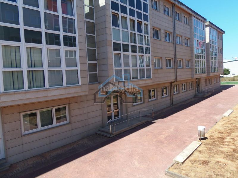 Foto 85cd4efb-aabc-4577-a06f-86c67f96995e. Rent flat with heating parking in Cambre