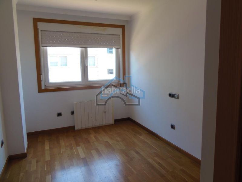 Foto c23070b5-bac9-4dfb-a66a-6c28f0fdf861. Rent flat with heating parking in Cambre