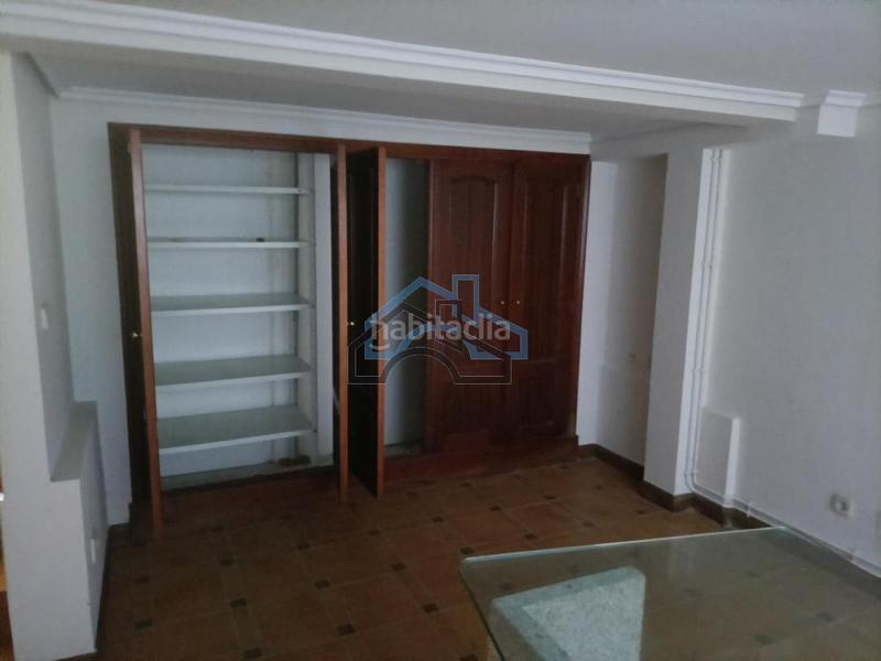 Foto 11ce50d3-df3e-4a33-b1e9-4b80375e6961. Casa adosada en Liáns Oleiros