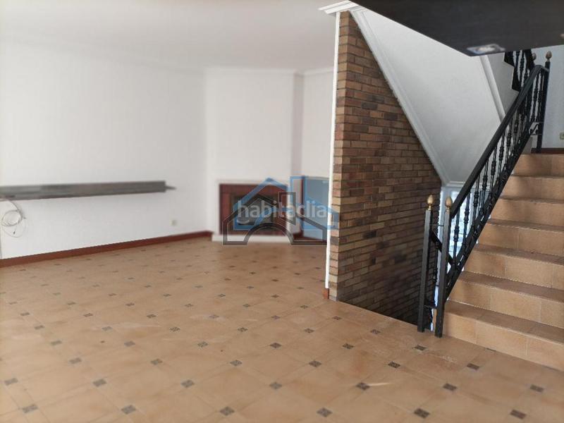 Foto 64e613e3-f463-4de1-a117-0c451f71893d. Casa adosada en Liáns Oleiros
