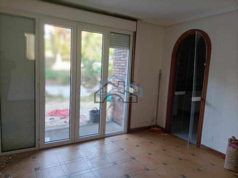 Foto 70149a00-1054-45a7-9c65-e470b18756e9. Semi detached house with heating parking pool in Liáns Oleiros