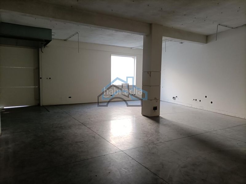 Foto 01e0ae9d-cbb8-4f01-af25-f8e6c377e106. Lloguer local comercial a Cambre