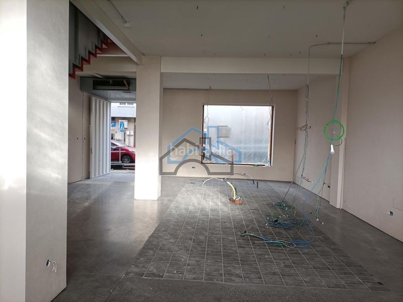 Foto b50bad80-be1f-433c-a936-6f6d7a0796fc. Lloguer local comercial a Cambre