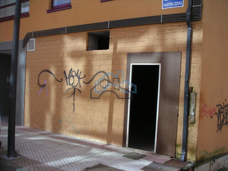 Foto 70469d5c-d99e-4181-a458-6cebf439fb9e. Rent business premise in Cambre