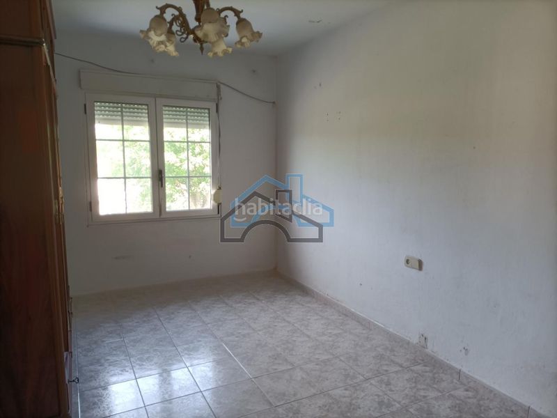 Foto b5c3fd49-314d-4f27-a8da-9be55290c04d. Maison dans Cambre
