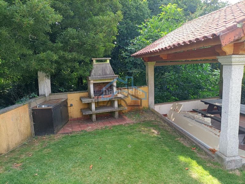 Foto 9c394995-80fc-4101-abdd-fc6419172e6e. Xalet amb calefacció aparcament piscina a Cambre
