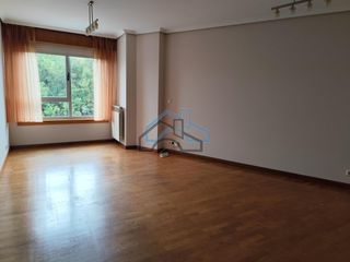 Flat in Cambre