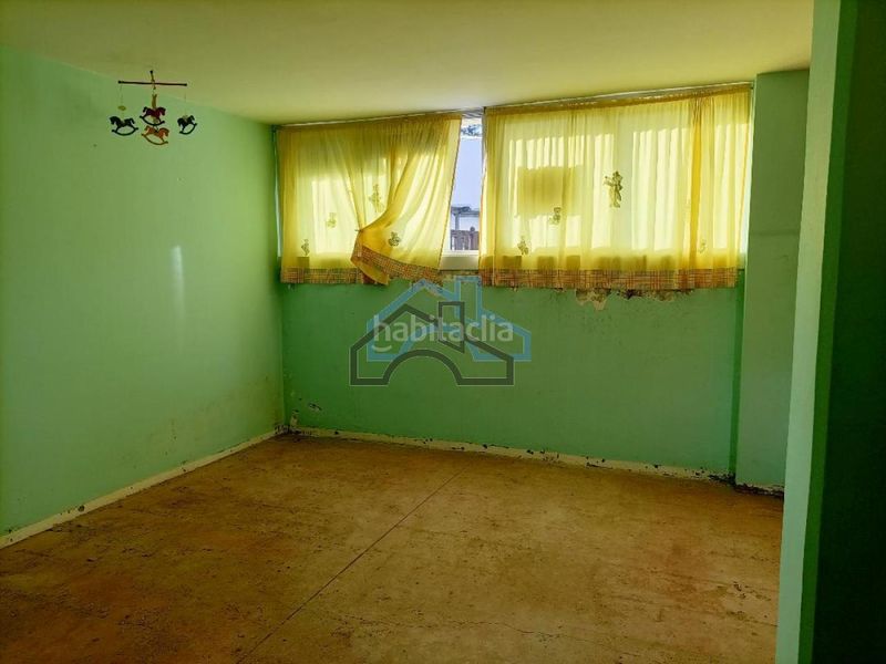 Foto 18521ce7-cd6e-47c0-95b5-3d124c9ac0f4. Lloguer local comercial a Cambre