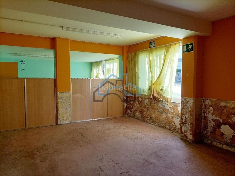 Foto d5182d1e-4c3d-4ad6-b4f7-92c199af12c4. Lloguer local comercial a Cambre