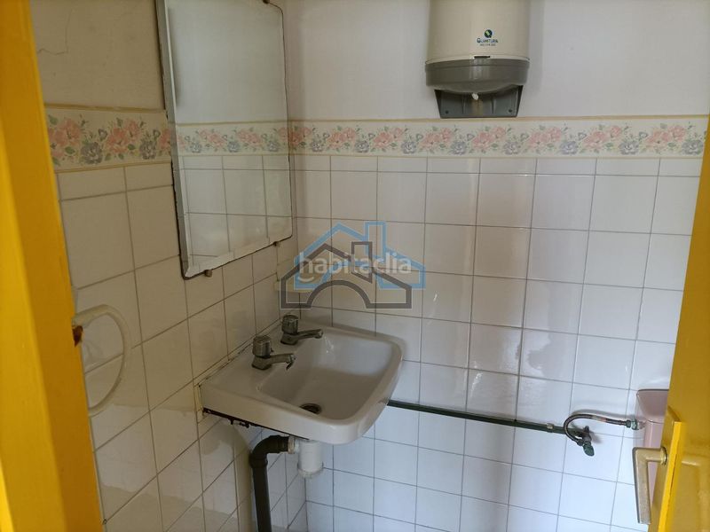 Foto ee62bf8f-8bf7-4043-8ee7-cb88327a9f26. Lloguer local comercial a Cambre