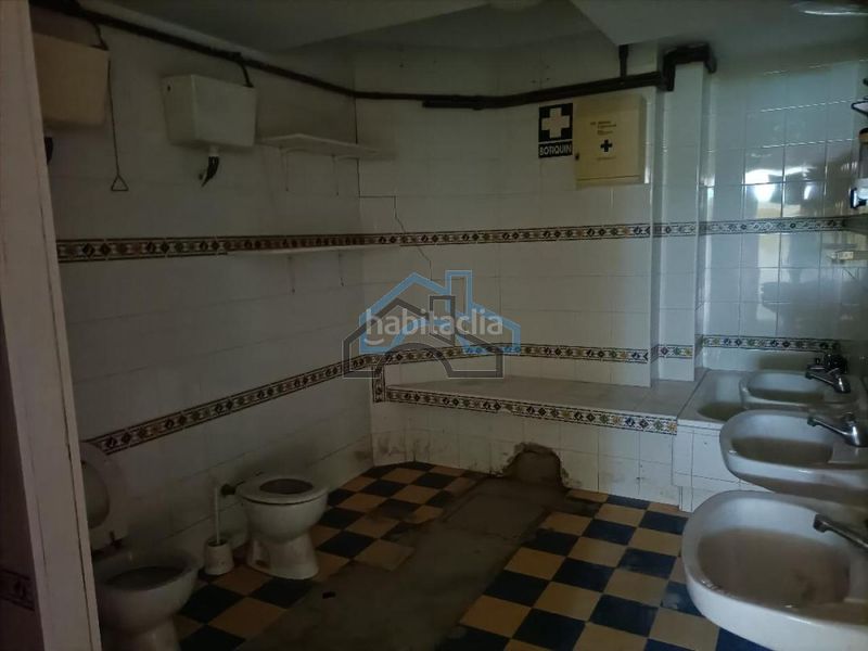 Foto f2493413-c47f-405e-85be-6a6570c4f201. Lloguer local comercial a Cambre