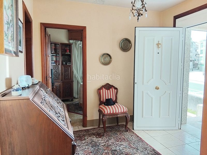 Foto ec93f98c-dd71-4f8d-bd0d-fcc889f048ec. Casa amb xemeneia calefacció aparcament a Estrada (A)