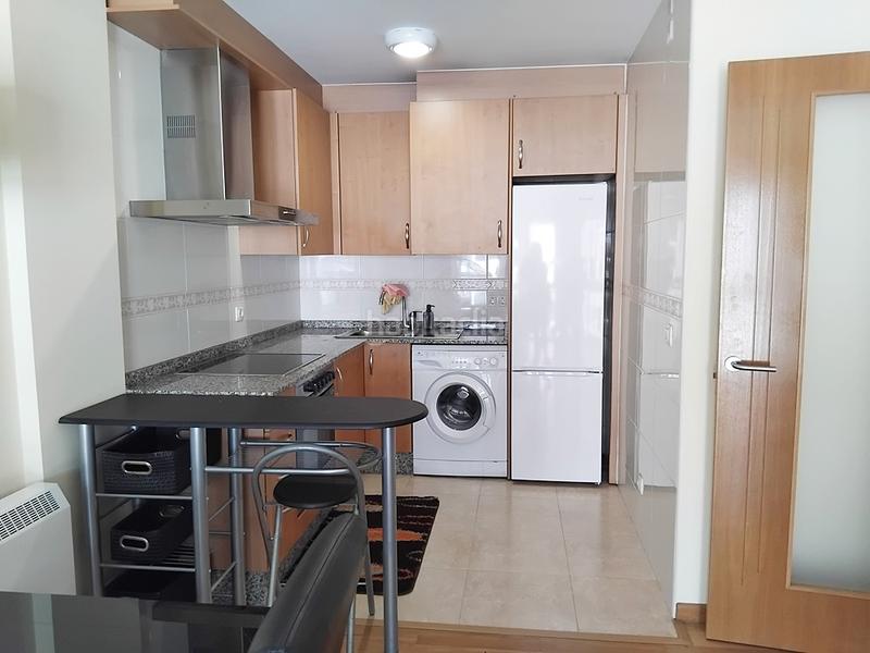 Foto cb1df72c-9556-4d08-9168-e265269420d3. Alquiler apartamento en rúa betanzos 14 piso alquiler en Sada