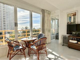 Appartement à Playa Poniente. Piso en venta  en urbanización provima