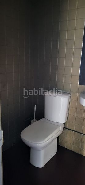 Foto 32e12d86-7158-47bc-a742-4340926b1434. Rent business premise in Los Castros - Castrillón Coruña (A)