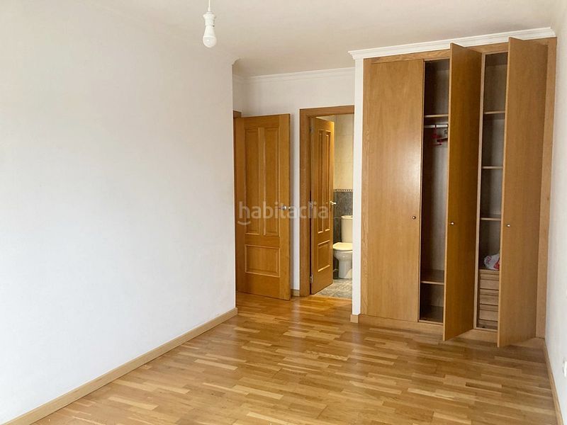 Foto 06a2080a-186d-43ba-b7b4-43304543c264. Pis amb calefacció aparcament a Los Castros - Castrillón Coruña (A)