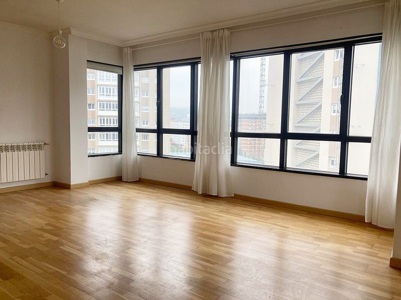 Foto b2ea0fa9-5d02-4916-a6ad-6dc52869e30c. Pis amb calefacció aparcament a Los Castros - Castrillón Coruña (A)