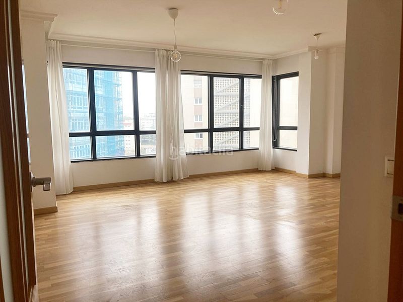 Foto d5f3e5e2-4b1b-4ad2-8066-3387c7366d58. Pis amb calefacció aparcament a Los Castros - Castrillón Coruña (A)