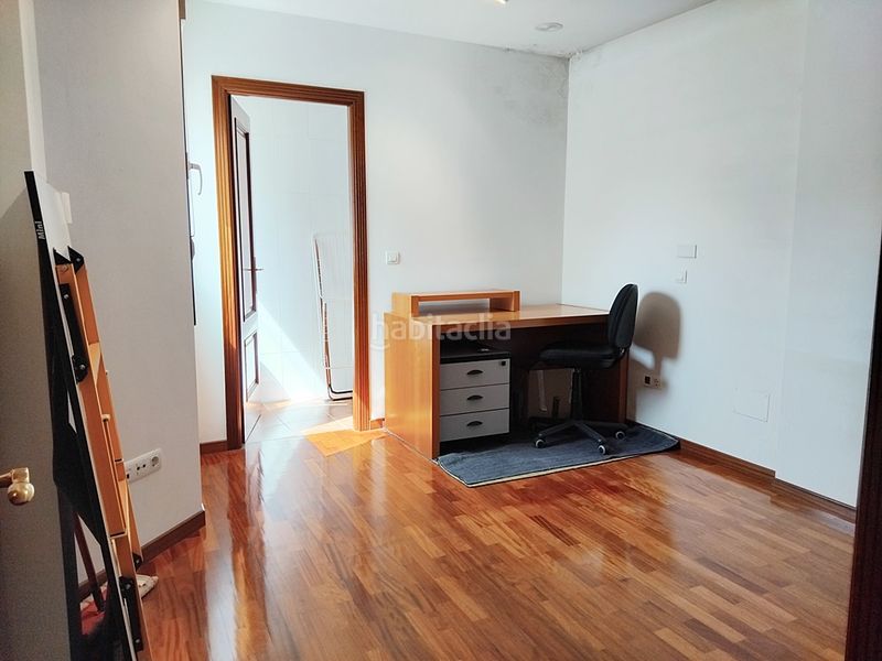 Foto 64a9e7d8-ecf8-4be3-ae1a-0a809f22f168. Duplex con riscaldamento in Monte Alto - Zalaeta - Atocha Coruña (A)