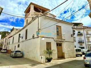 House in Benamargosa. Gran casa de pueblo