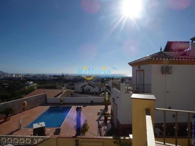 Foto 4fbc3191-3715-450a-86f4-b7f5da690dc0. Chalet con riscaldamento parcheggio piscina in Centro Nerja