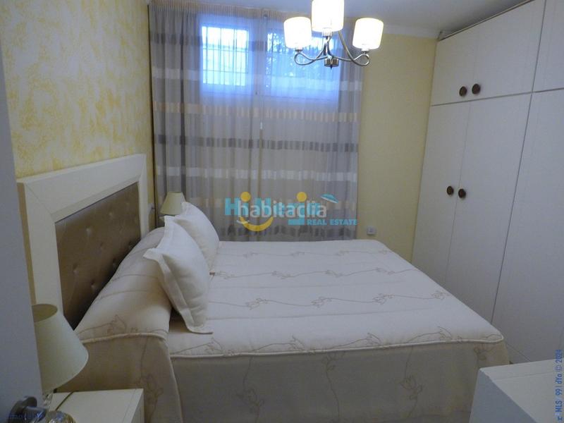 Foto 59a42376-ff64-41bd-bc73-1824513881d7. Chalet con riscaldamento parcheggio piscina in Centro Nerja
