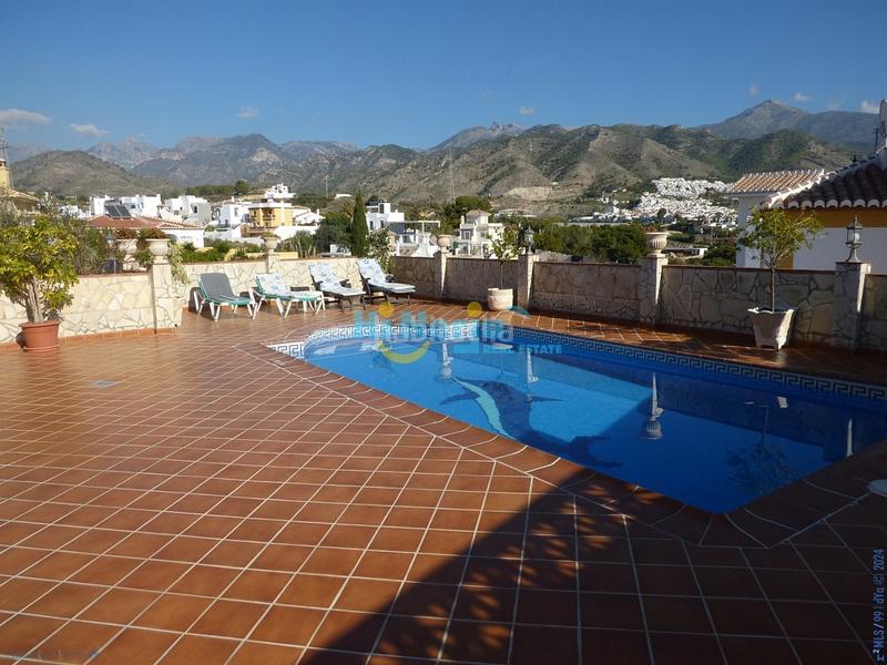 Foto 63e6f023-0ef6-47da-bb97-f9113814b0d6. Chalet con riscaldamento parcheggio piscina in Centro Nerja