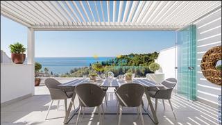 Reihenhaus in La Herradura. Casa  adosada de diseño con vista al mar