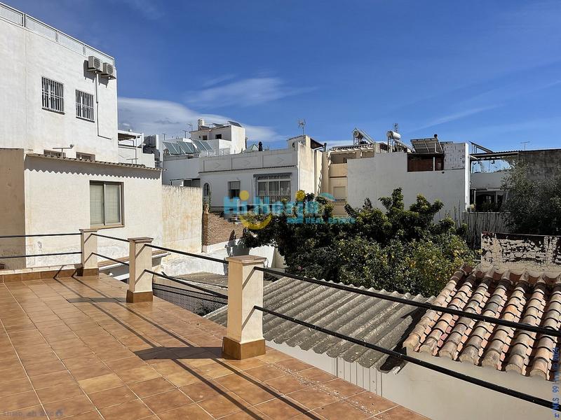 Foto 16ee2e66-5247-4879-b2c6-43b8de30e31e. Casa amplia casa en la zona de la ermita. en Centro Nerja