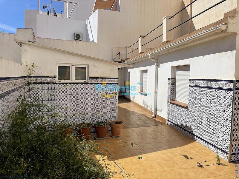 Foto 2d147bb1-6f39-4a53-947b-68e924322899. Casa amplia casa en la zona de la ermita. en Centro Nerja