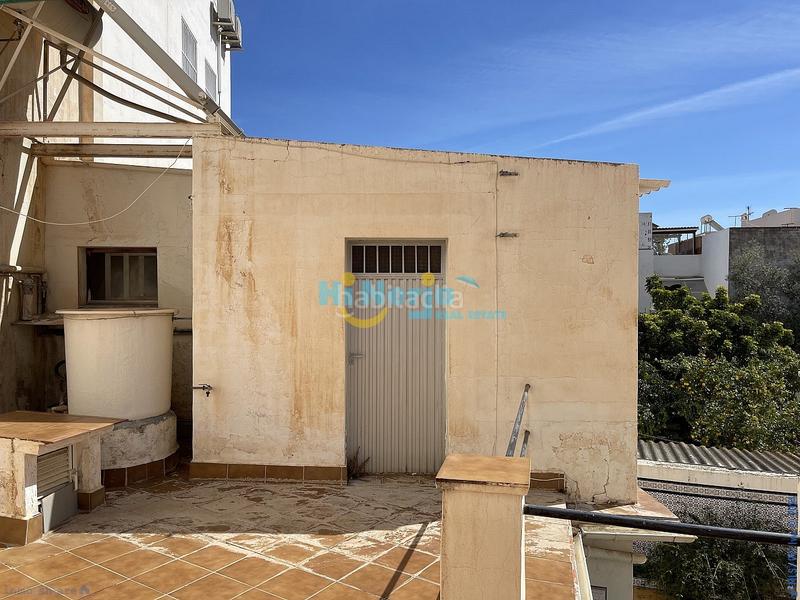 Foto 75db2852-5e07-4130-b50d-987e58e5b3b5. Casa amplia casa en la zona de la ermita. en Centro Nerja