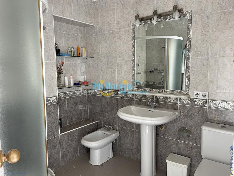 Foto 820b36d9-fd99-4379-8030-a9a2f5eb9083. Casa amplia casa en la zona de la ermita. en Centro Nerja