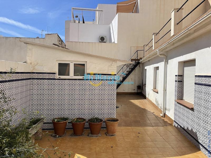 Foto 8cfe7f12-6707-44e4-b632-f0b8072ed0cd. Casa amplia casa en la zona de la ermita. en Centro Nerja