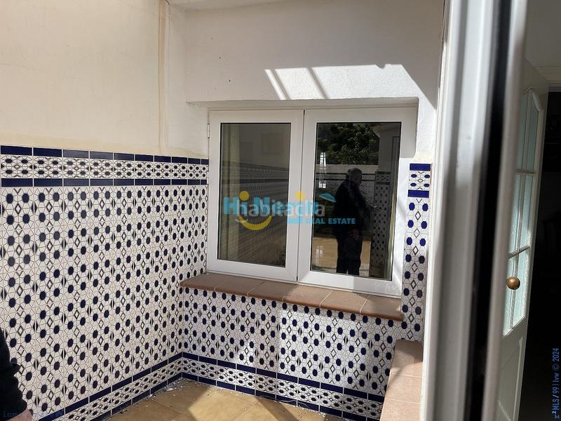 Foto e5dc10c1-7131-420f-9c4e-aa21edf32933. Casa amplia casa en la zona de la ermita. en Centro Nerja