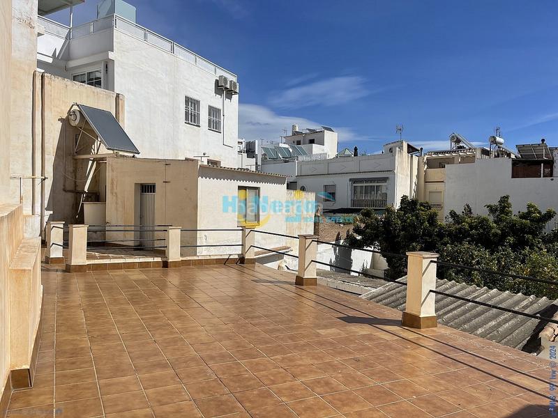 Foto f7d667bd-85b2-4397-abcb-5624767c3505. Casa amplia casa en la zona de la ermita. en Centro Nerja