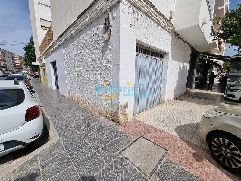 Foto 80048472-c0f0-43e7-b2e3-0ef755d0fcdb. Rent business premise in Centro Torre del Mar