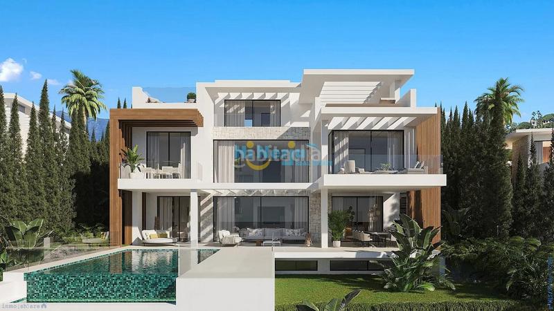 Foto 9a3d0e75-f32d-4b42-a09b-dc4bcbe4acb6. Chalet nueva promocion villas de lujo . en Parque Central Estepona