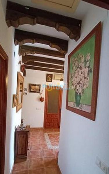 Foto c658be3f-11b8-490d-9e06-b5b1544e572e. Casa  3 dormitorios piscina parking norte en Centro Nerja
