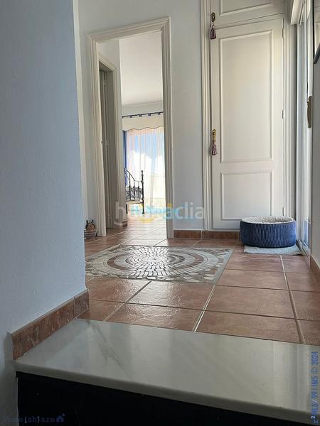 Foto 0ffe2ed1-d81d-49aa-81aa-3bc5d106acca. Chalet con piscina in Centro Nerja