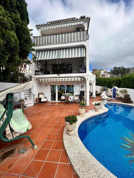 Foto 1dca3cdb-5357-43c1-8e36-84a764ab2c58. Chalet con piscina in Centro Nerja