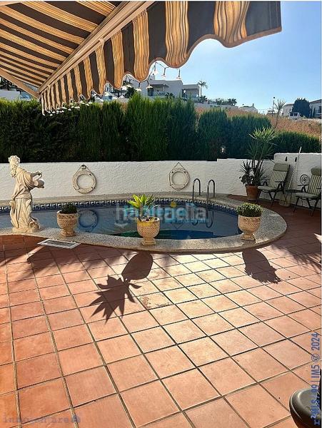 Foto 54dbb525-b906-4d51-b964-8e6154aa6a52. Chalet con piscina in Centro Nerja