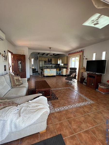 Foto 8cbf45e3-ae41-480b-98b3-339fcb6a8bdb. Chalet con piscina in Centro Nerja