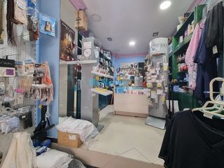 Affitto Locale commerciale in Centro. Local comercial con aire acondicionado y gran paso de gente  ner