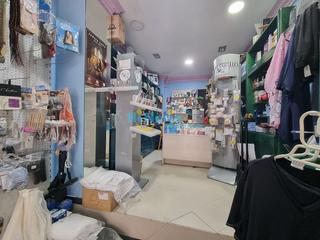 Location Local commercial à Centro. Local comercial con aire acondicionado y gran paso de gente  ner
