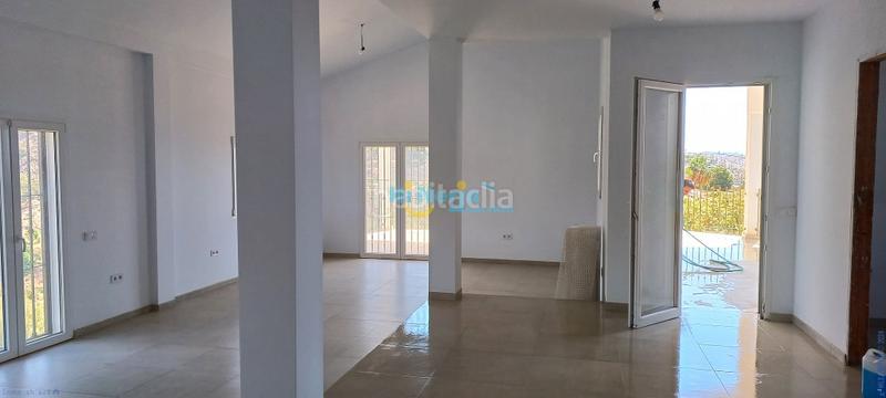 Foto 074d9ae0-e43f-451e-9c71-2584905cd9f5. Casa  de campo en obra en Frigiliana