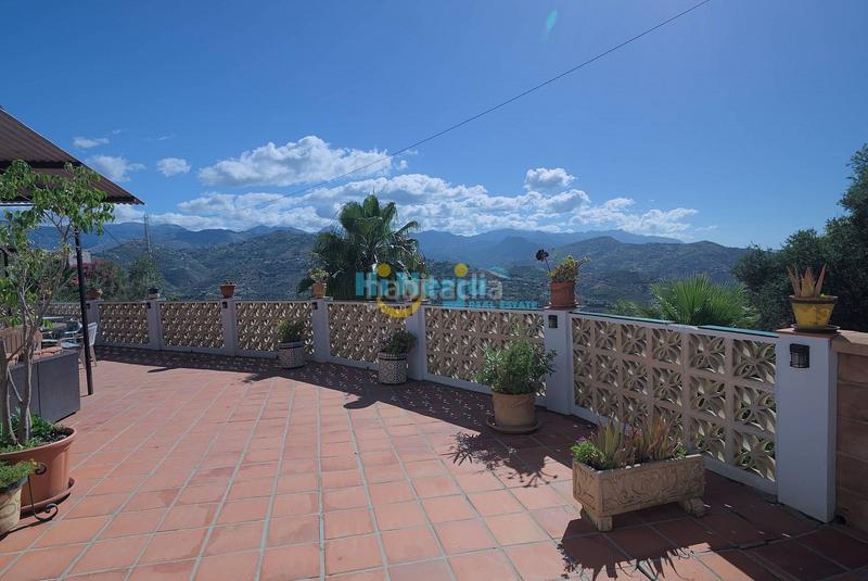 Foto 923c3077-b465-43cc-ad16-d46956e5aeef. Casa con parcheggio piscina in Sayalonga