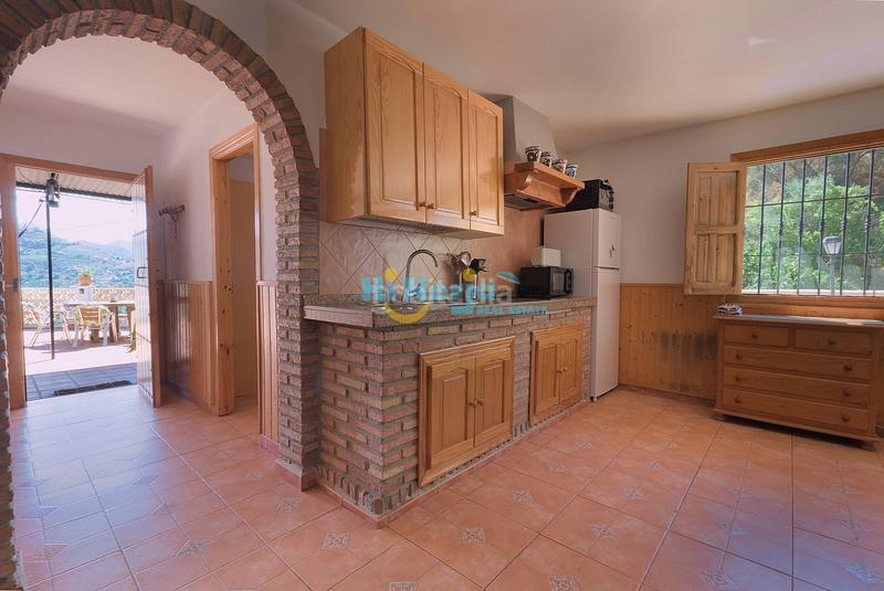 Foto dd6aa90e-1e40-46c0-b8be-079a3b61f1bb. Casa con parcheggio piscina in Sayalonga