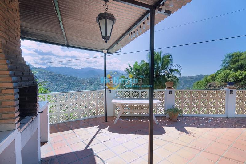 Foto e8f90de5-0f3e-4106-9900-b8b06d849c96. Casa con parcheggio piscina in Sayalonga